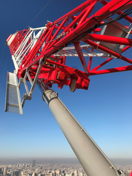 Potain MDT 319 and MRH 175 cranes help Paris’s DUO Towers reach completion